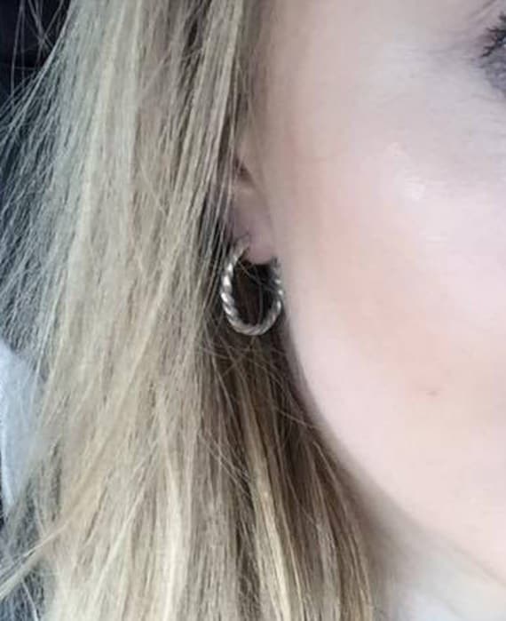 Solide Sterling Silber Twisted Hoop Ohrringe von OBInfinityJewellery