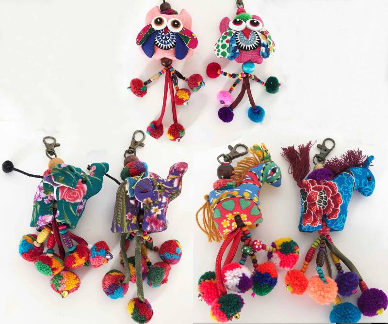 The Thai Me On Animals Vintage 90Er Jahre Menge Von 6 Handyschmuck Vorhang Clips Wohndekoration Lanyards Tier Boho Accessoires Geldbörse Kamele von OBJECTSofMATTER