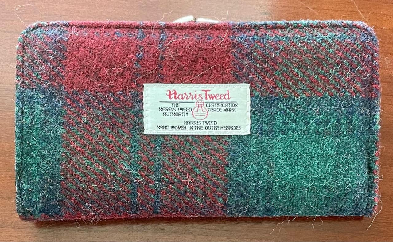 Echte Harris Tweed Geldbörse 7"x3, 5" Rot & Grün Tartan. Kreditkarten-/Cash-Abschnitt, 3 Fachwechselabschnitt. Metallverschluss Artikel #w2 Echte Harris Tweed Geldbörse 7"x3, 5" Rot & Grün Tartan. Kreditkarten-/Cash-Abschnitt, 3 Fachwechselabschnitt. Metallverschluss Artikel #w2 von OBXTrader