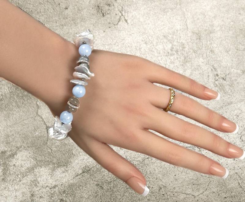 Armband Aus Grauen Heistingsperlen Und Hellblauem Quarzaquamarin von OBolisse