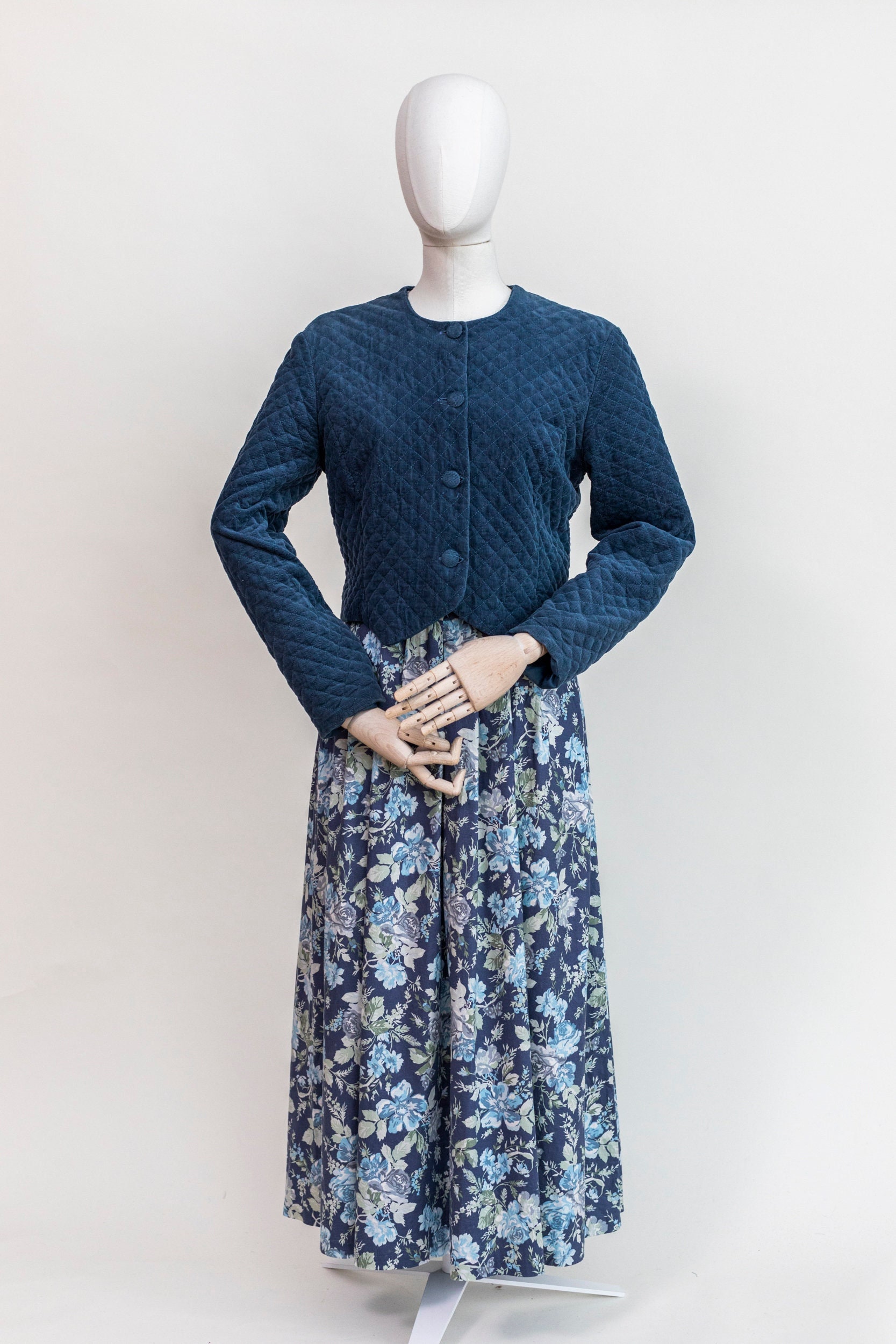Vintage Laura Ashley Kurzjacke | 80Er Blauer Mantel Gesteppter Grüner Samt Blazer Jahre Kleidung Vintage Laura Ashley Kurzjacke | 80Er Blauer Mantel Gesteppter Grüner Samt Blazer Jahre Kleidung von ODanubeVintage