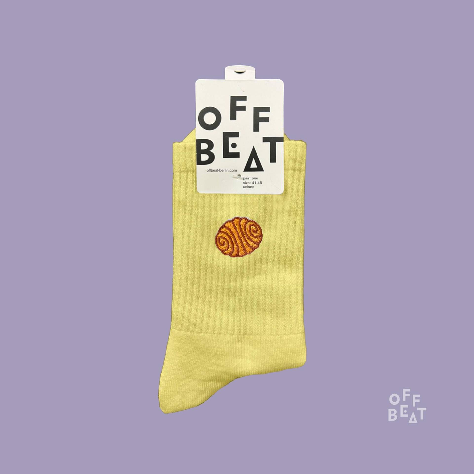 Bestickte Franzbrötchen | Aus 75% Gekämmter Baumwolle von OFFBEATberlin