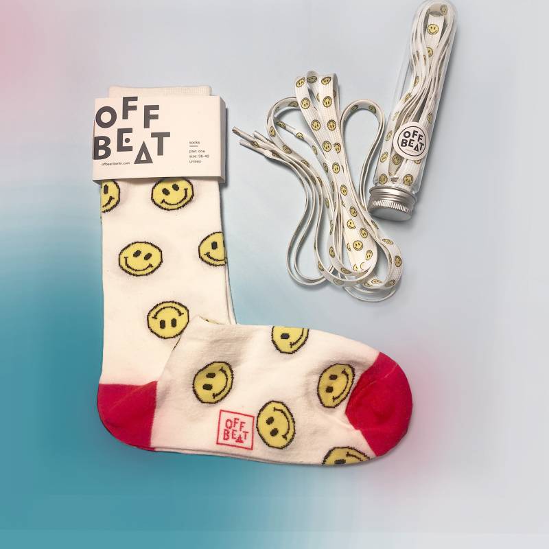 Weiße Socken Smiley | Aus 75% Gekämmter Baumwolle von OFFBEATberlin