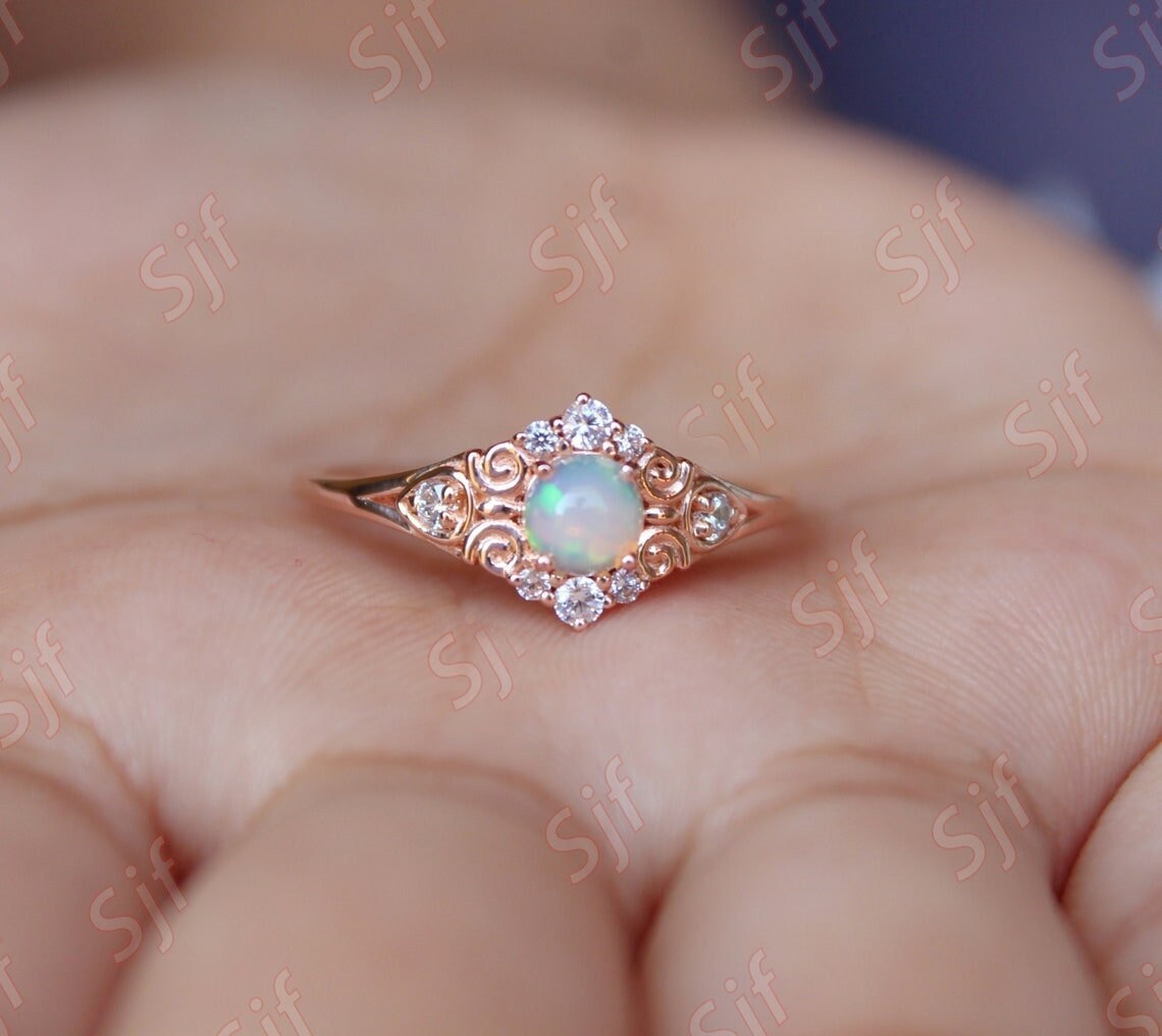 Natürlicher Opal Ring, Rundschliff Verlobungsring, Oktober Geburtsstein Vintage Filigran Schmuck, Diamant Geschenk Für Die Liebe von OGofJewelry