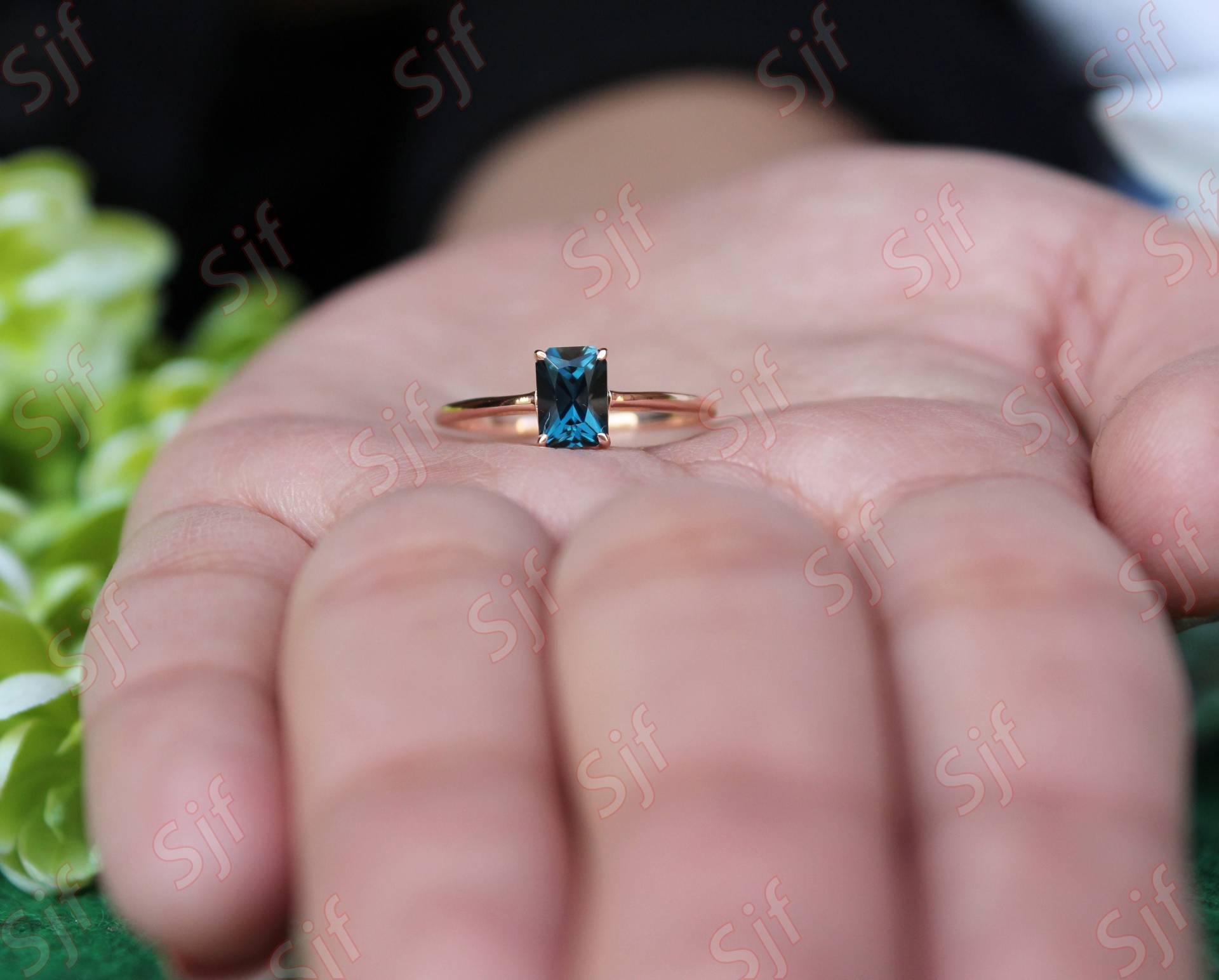 Wunderschönes Kissen 8x6mm Natürlicher London Blue Topaz Gold Ehering Für Braut, Goldring Valentinstag Geschenk, Solitiare Sie von OGofJewelry