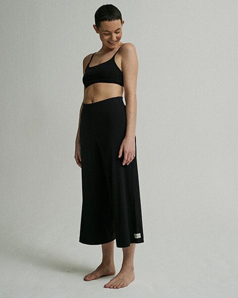 OH OH OM ethical sportswear CROPPED WIDE LEG PANTS aus Mikromodal von Lenzing, ohne schädliches Mikroplastik von OH OH OM ethical sportswear