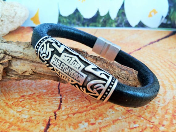 Männer Lederarmband Silber Farbe Platte Für Motorrad-Fans Silberverschluss Valentine Geschenk Männer Lederarmband Silber Farbe Platte Für Motorrad-Fans Silberverschluss Valentine Geschenk von OHFLEATHER