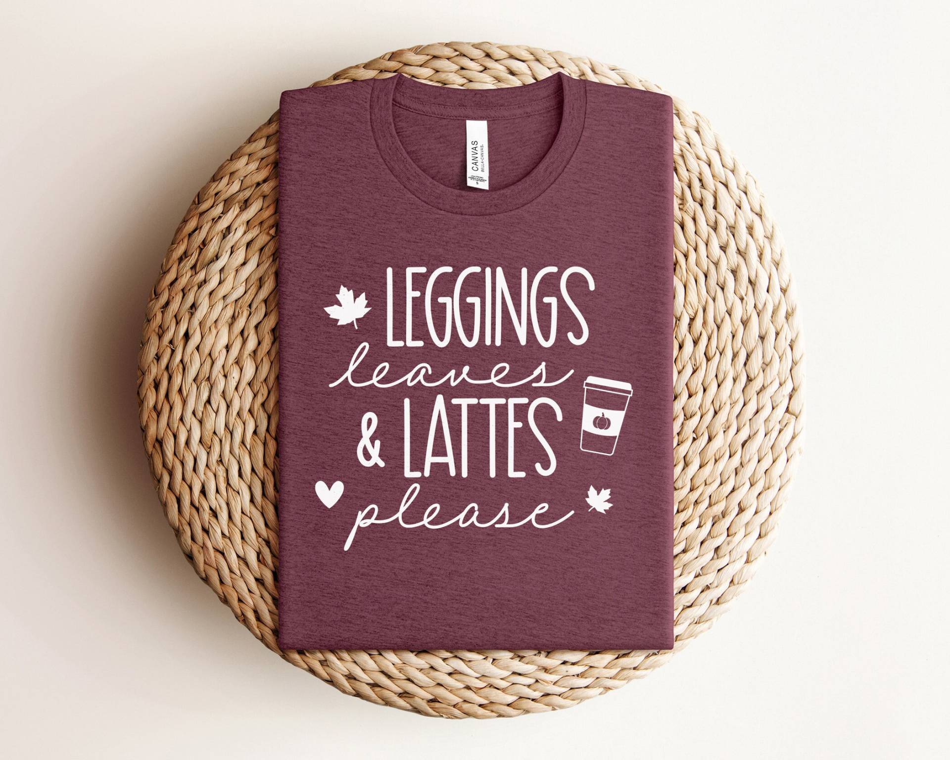 Herbst Shirt, Leggings Blätter Und Lattes Bitte, Shirt Für Frau, Lehrer, Frauen, T-Shirt Geschenk von OJEYAPPAREL