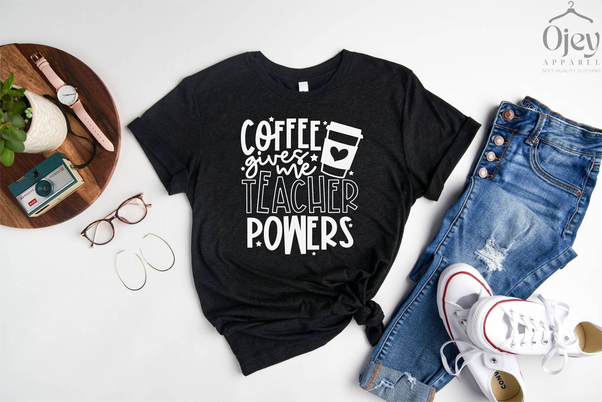Lehrer Shirt Für Frauen, Geschenk Shirt, Lustige Shirts, Kaffee Gibt Mir Kräfte, Wertschätzung von OJEYAPPAREL