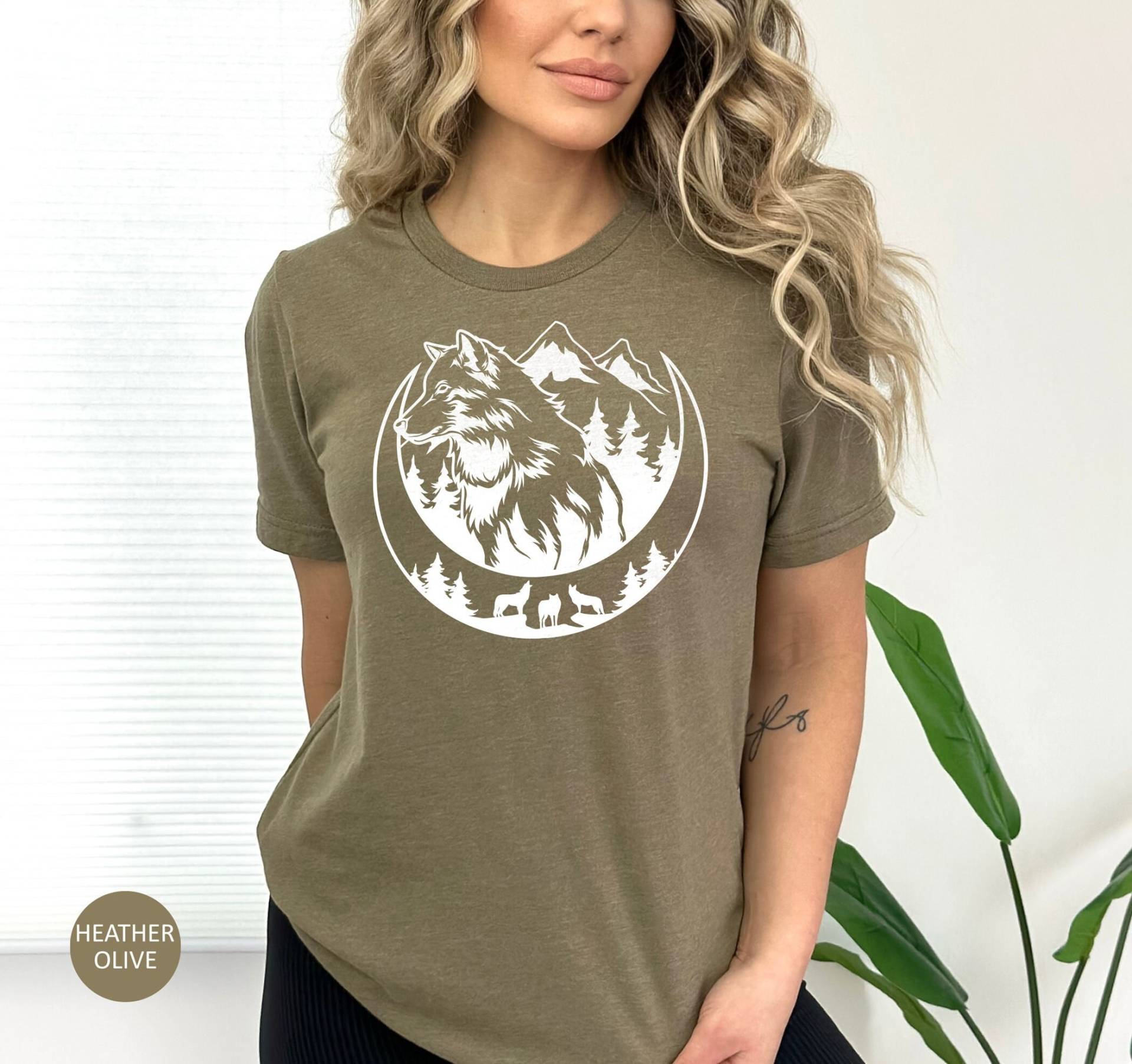 Wolf Shirts, Shirts Für Kinder, Liebhaber Geschenk, Wildtiere Shirt, Geschenk Mädchen, Natur Camping Berg Shirt von OJEYAPPAREL