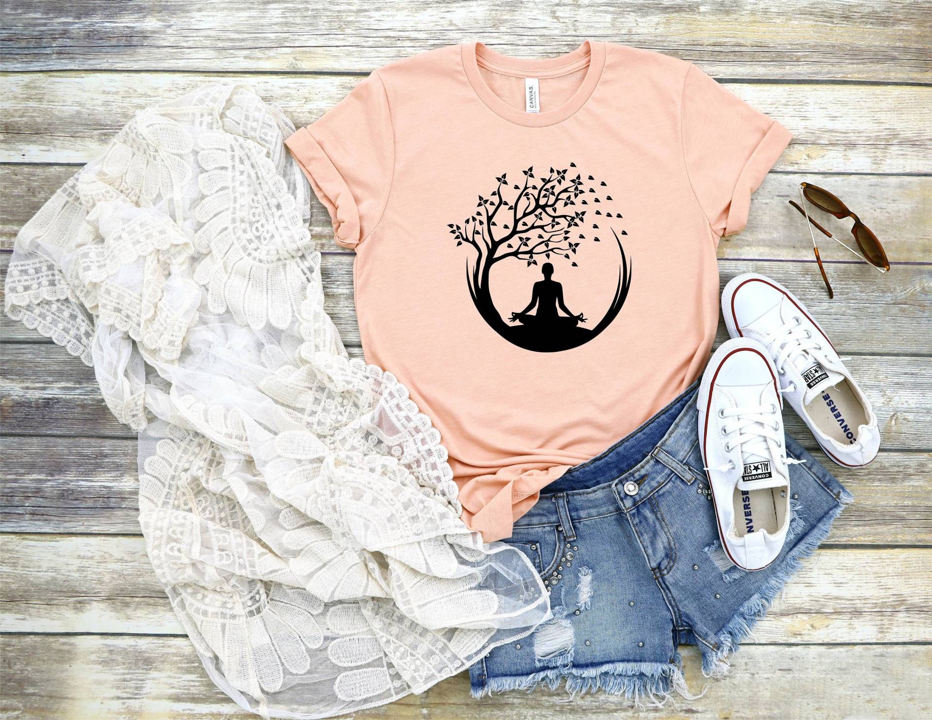 Yoga Baum Shirt, Damenbekleidung, Spirituelles T-Shirt, Entspannung Meditation Shirts, Praxis Yoga-Liebhaber Geschenk, Namaste Tshirts von OJEYAPPAREL