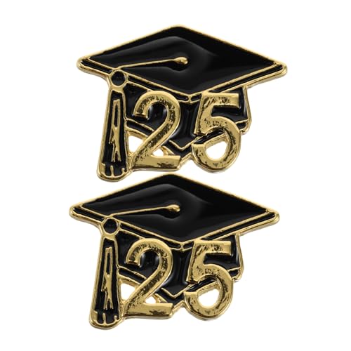 OKUMEYR 2 Stück Teiliges Abschlussbroschen Langlebige Metall Anstecknadeln mit Elegantem Doktorhut Design Ästhetische Erinnerungsstücke für Abschlussfeiern und Prüfungsjubel von OKUMEYR