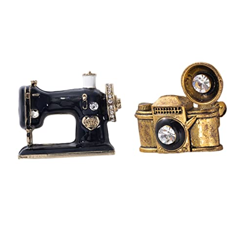 OKUMEYR 2 Stück Vintage Brosche Kreative Anstecknadeln im Design von Nähmaschine und Schallplattenspieler Glänzend und Elegant für Frauen und Mädchen für Mode und Dekoration OKUMEYR 2 Stück Vintage Brosche Kreative Anstecknadeln im Design von Nähmaschine und Schallplattenspieler Glänzend und Elegant für Frauen und Mädchen für Mode und Dekoration von OKUMEYR