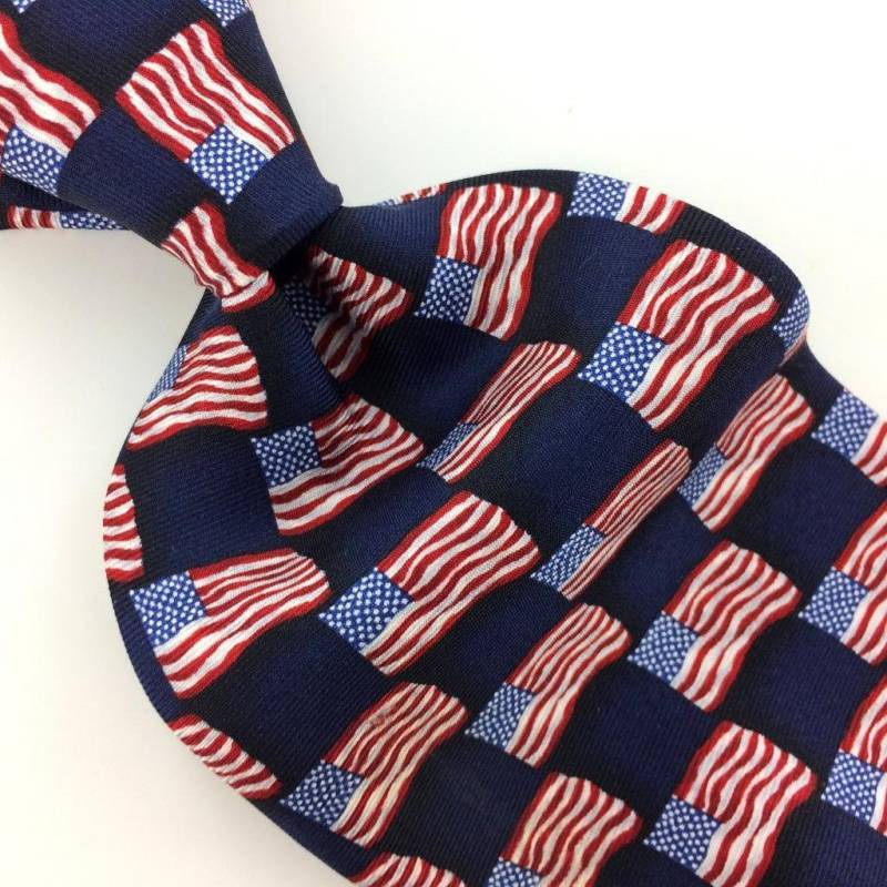 Viscount Usa Krawatte Flagge Rote Sterne Streifen Seide In14 - 294 Krawatten Neuheit Ausgezeichnete Cravate De Fantaisie Corbata La Novedad Qw Viscount Usa Krawatte Flagge Rote Sterne Streifen Seide In14 - 294 Krawatten Neuheit Ausgezeichnete Cravate De Fantaisie Corbata La Novedad Qw von OLDisGOLDTies