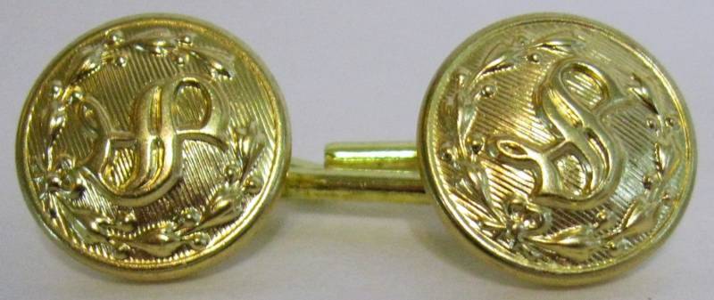 2 Verschiedene Gold Manschettenknöpfe von OLSANTAS