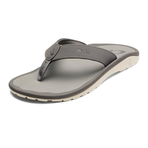 OluKai Ohana Herren Strandsandalen, schnelltrocknende Flip-Flop-Slides, wasserabweisend und leicht, formgepresstes Fußbett und ultraweiche bequeme Passform, Graphit/Graphit, 43 EU von OLUKAI