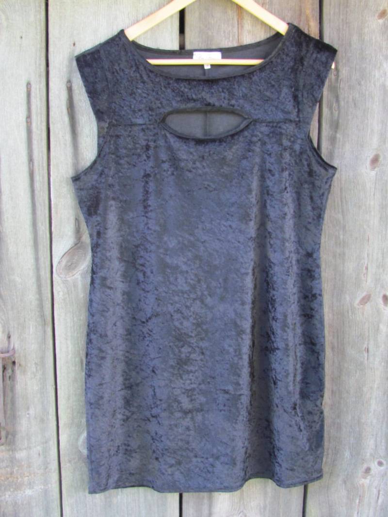 80Er Jahre Vintage Schwarze Plüsch Tunika/Minikleid Uk18 Us14 Schwarze Ärmellose Made in U.k von OLaLaVintage