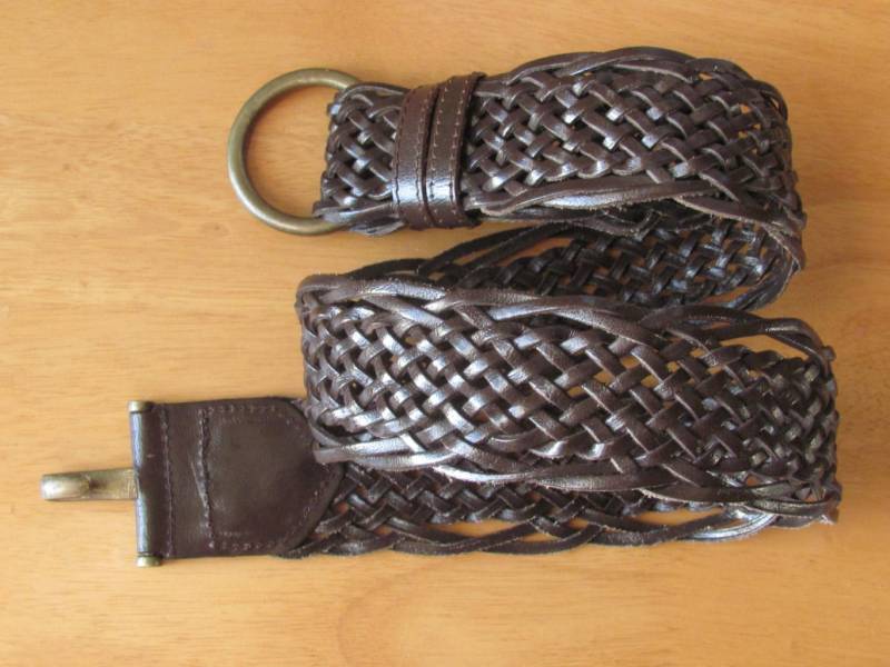 Vintage Ledergürtel; Gürtel Aus Echtem Leder; Brauner Gewebter Leder Unisex Mit Messing Verschluss; Boho/Hippie Größe M von OLaLaVintage