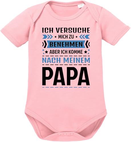 OM3® Babybody mit Spruch - ich versuche mich zu benehmen, aber ich komme nach meinem Papa - Kurzarm Baby Body - Bio-Baumwolle - Mädchen Junge - Rosa-SW - 86/92 von OM3