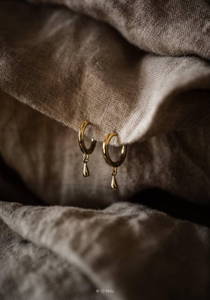 18K Gold Vermeil Tropfen Hoop Ohrringe, Sterling Silber Basis | Arielle 18K Gold Vermeil Tropfen Hoop Ohrringe, Sterling Silber Basis | Arielle von OMiloStudio
