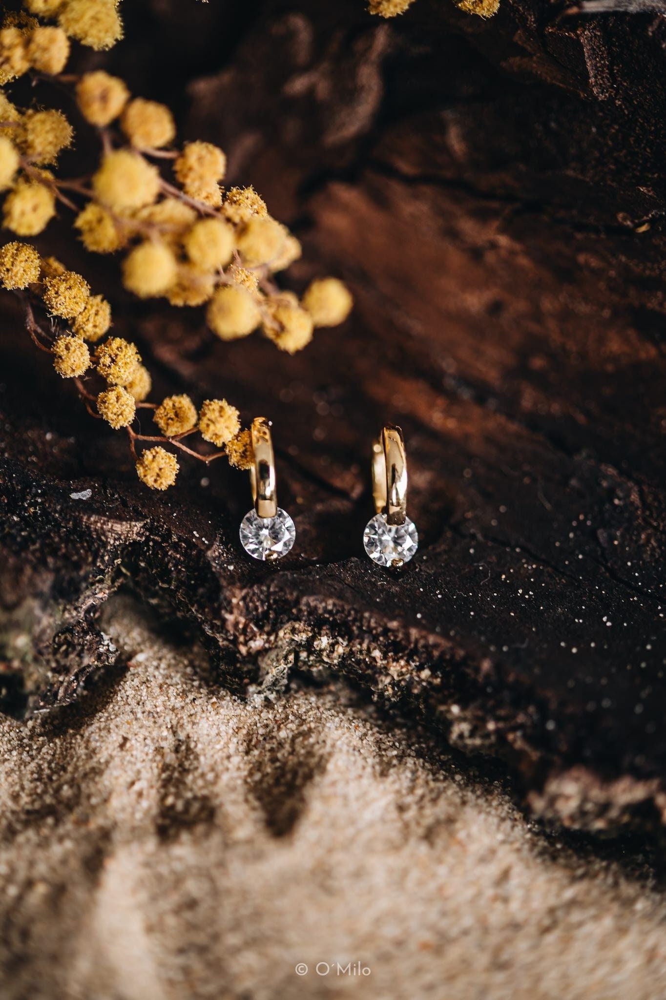 Gold Vermeil Sterling Silber Creolen Cz Diamant Huggies "Aurora" von OMiloStudio