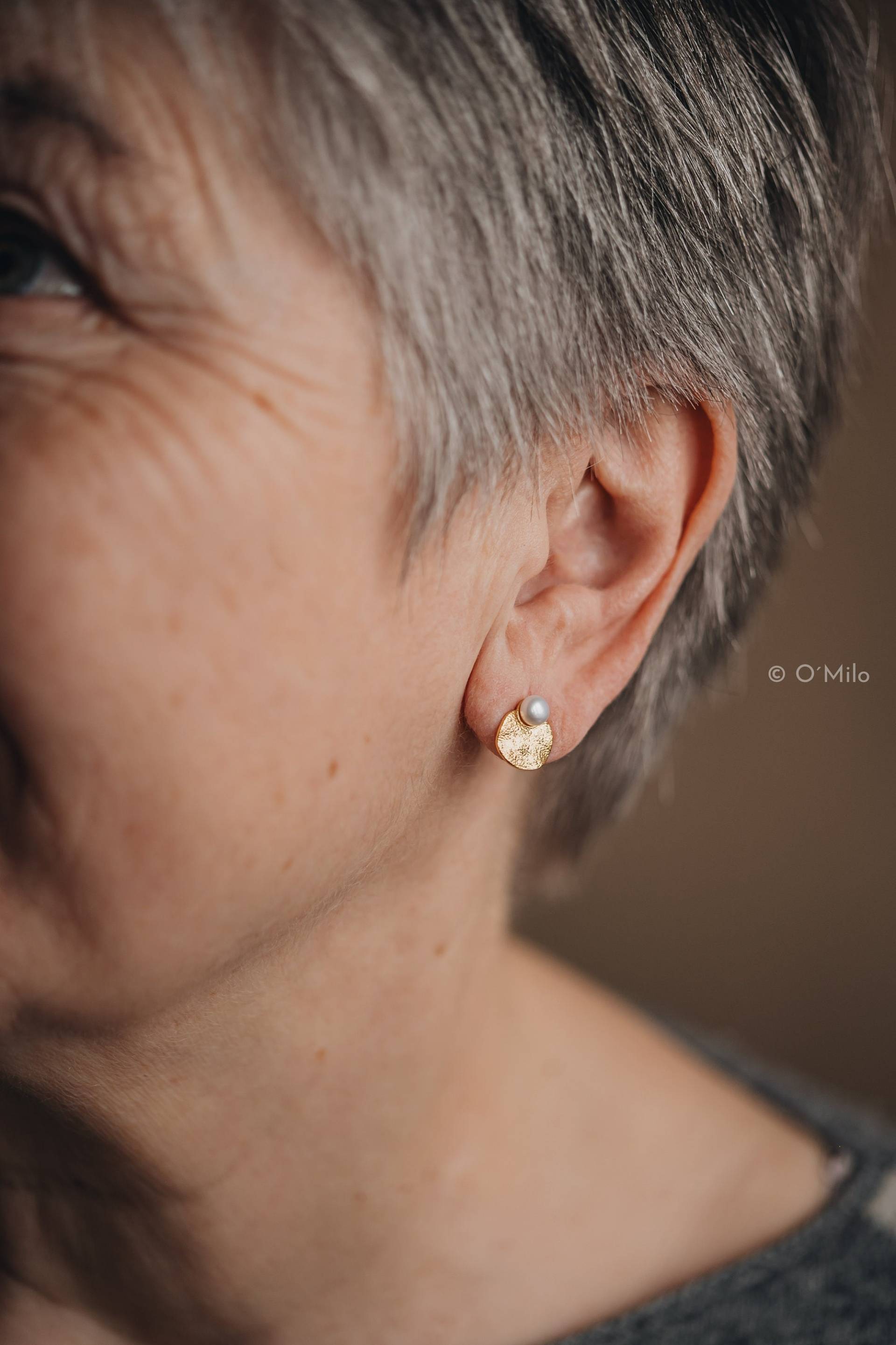 Süßwasser Zucchtperlen Ohrstecker 18K Gold Vermeil Sterling Silber "Mira" von OMiloStudio