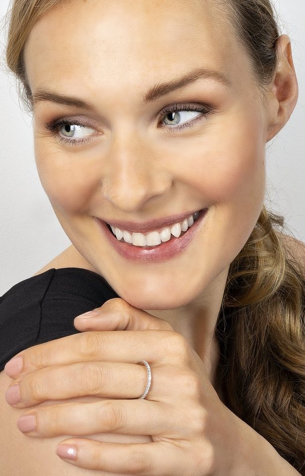 ONE ELEMENT Diamantring 0.25 ct Diamant Brillant Memoire Ring aus 585 Weißgold, Dezenter Glanz – Diamantakzente für besondere Momente von ONE ELEMENT