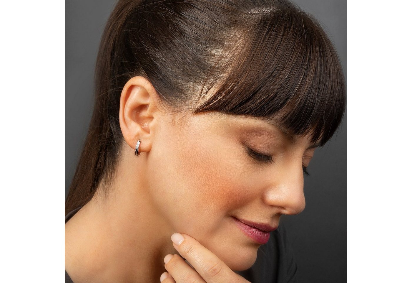 ONE ELEMENT Paar Creolen 0.04 ct Diamant Brillant Ohrringe Creolen aus 585 Weißgold, Dezenter Glanz – Diamantakzente für besondere Momente von ONE ELEMENT