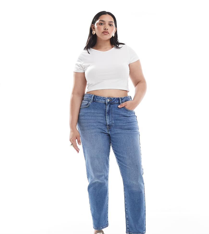 ONLY Curve - Emily - Jeans in Mittelblau mit geradem Bein von ONLY Curve