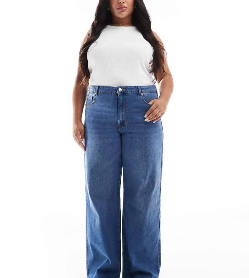 ONLY Curve - Jeans in Mittelblau mit hohem Bund und weitem Bein von ONLY Curve