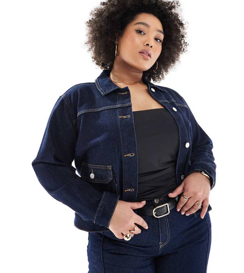 ONLY Curve - Jeansjacke in dunkelblauer Waschung von ONLY Curve