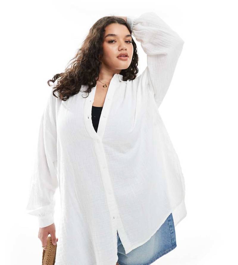 ONLY Curve - Langärmlige Hemdbluse aus dünnem, weitmaschig gewebtem Baumwollstoff in Weiß von ONLY Curve