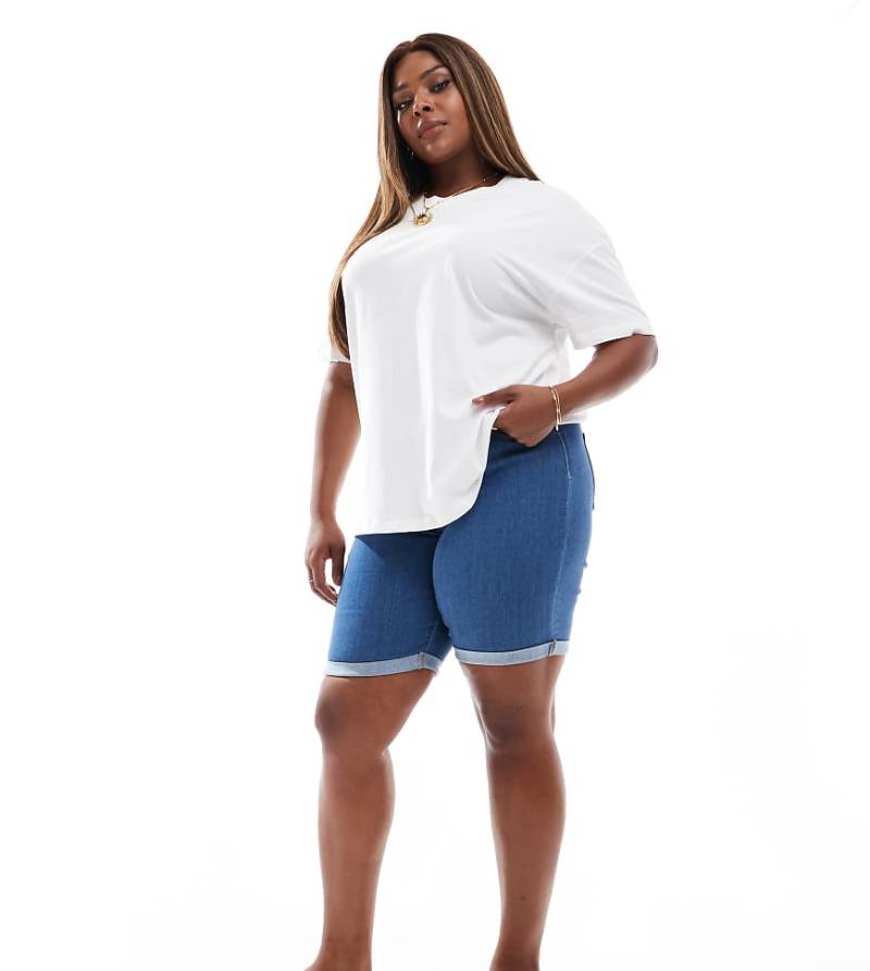 ONLY Curve - Lange Jeans-Shorts in Mittelblau-Schwarz von ONLY Curve