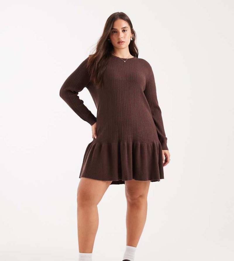 ONLY Curve - Midi-Strickkleid in Schokobraun mit tiefer Taille-Brown ONLY Curve - Midi-Strickkleid in Schokobraun mit tiefer Taille-Brown von ONLY Curve