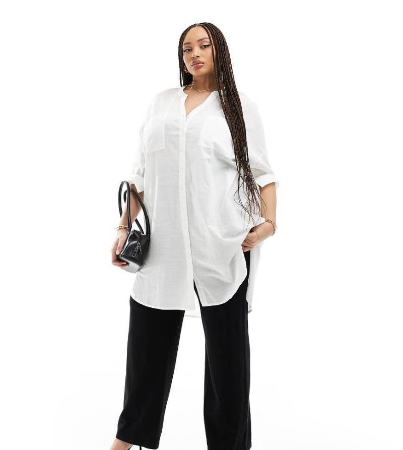 ONLY Curve - Oversize-Hemdbluse in Weiß mit V-Ausschnitt von ONLY Curve