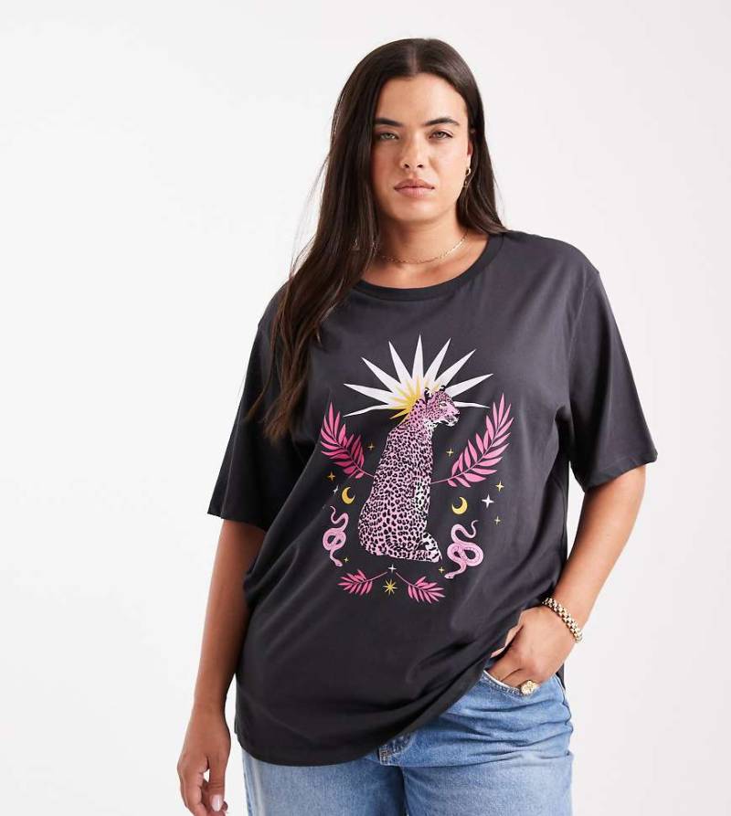 ONLY Curve - Oversize-T-Shirt in Anthrazit mit Leoparden-Grafikmotiv-Grau von ONLY Curve