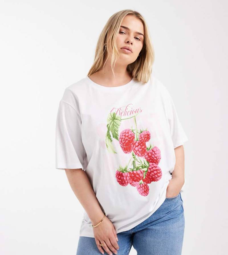 ONLY Curve - Oversize-T-Shirt in Weiß mit Himbeer-Grafik von ONLY Curve