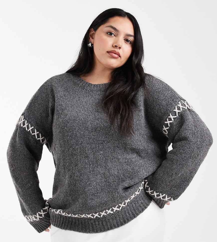 ONLY Curve - Pullover in Dunkelgrau mit Kontrastnähten von ONLY Curve