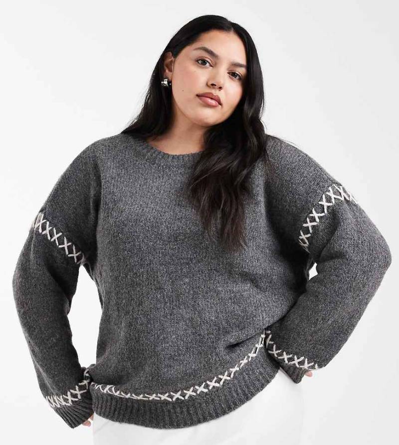 ONLY Curve - Pullover in Dunkelgrau mit Kontrastnähten von ONLY Curve