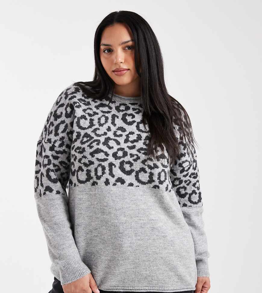 ONLY Curve - Pullover mit Animal-Print in Grau von ONLY Curve