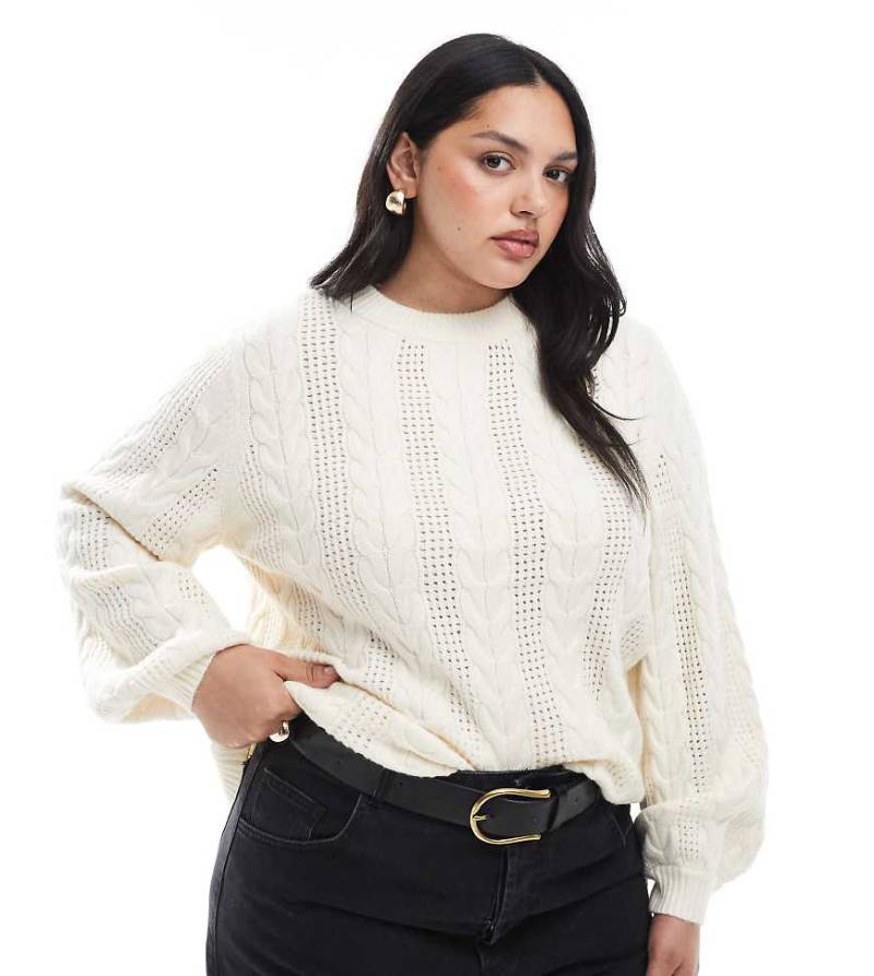 ONLY Curve - Strickpullover in Weiß mit Zopfmuster von ONLY Curve