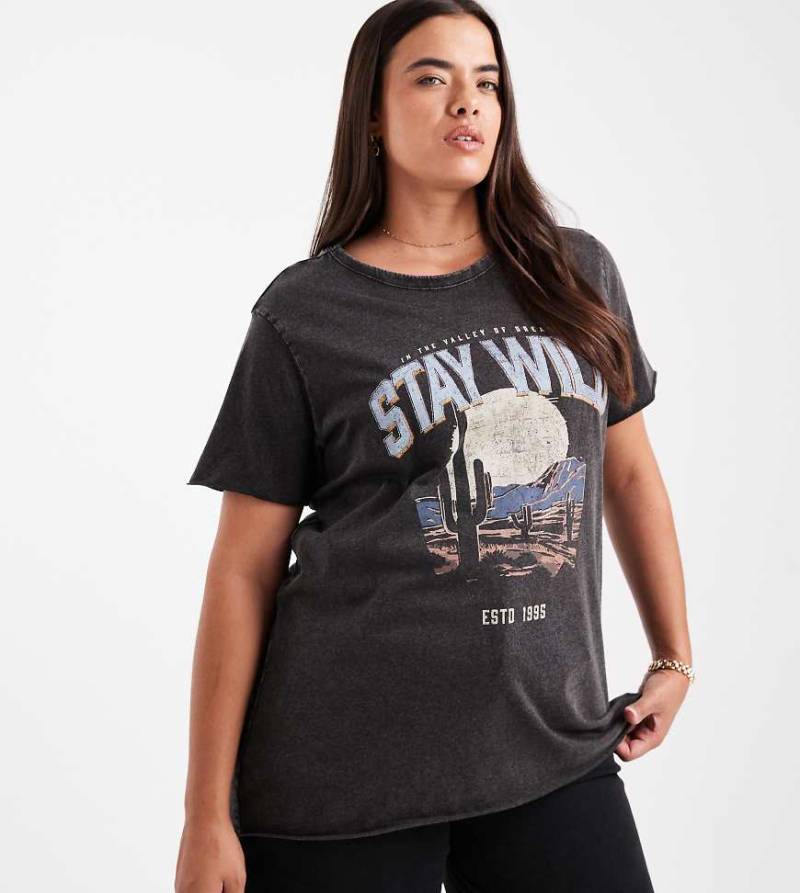ONLY Curve - T-Shirt in Schwarz mit „Stay Wild"-Print von ONLY Curve
