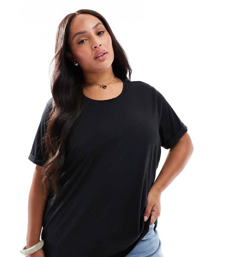 ONLY Curve - T-Shirt in Schwarz mit umgeschlagenen Ärmeln von ONLY Curve