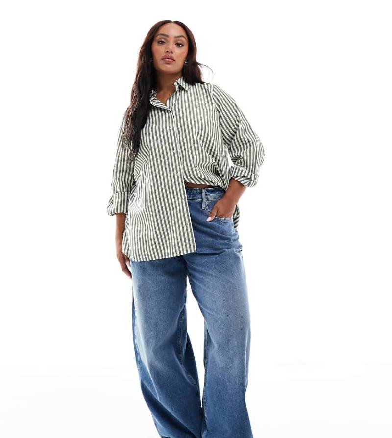 ONLY Curve - Taylor - Jeans in Dunkelblau mit weitem Bein von ONLY Curve