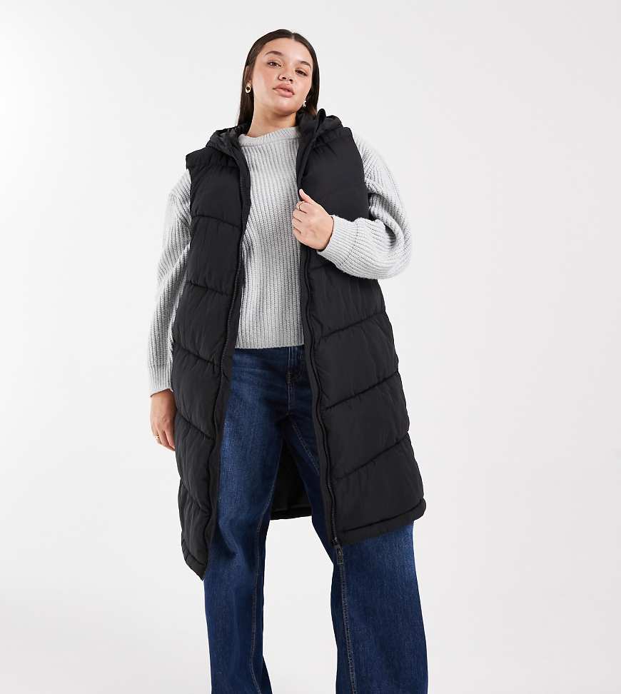 ONLY Curve - Wattierte Longline-Weste in Schwarz von ONLY Curve