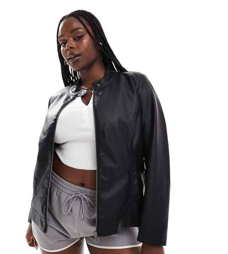 Only Curve - Jacke aus Kunstleder in Schwarz von ONLY Curve