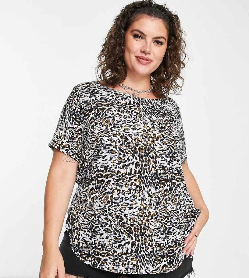 Only Curve - Kurzärmlige Bluse mit Tierfellmuster-Bunt von ONLY Curve