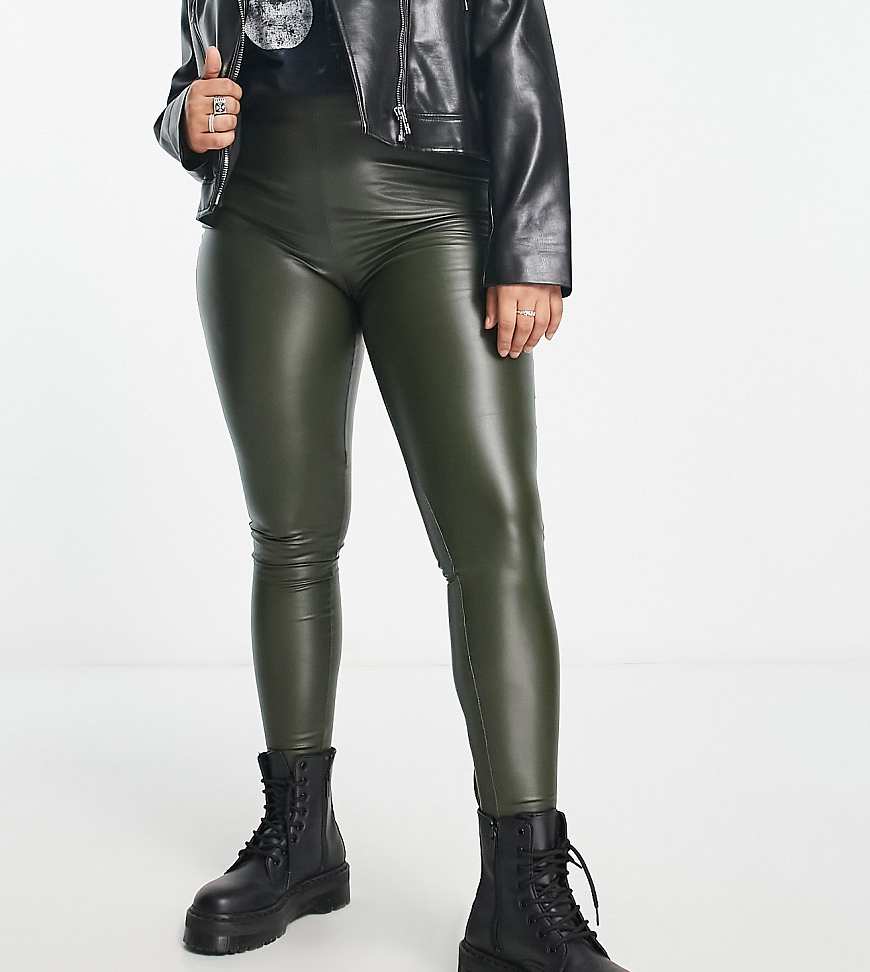 Only Curve - Leggings aus Kunstleder in Dunkelgrün Only Curve - Leggings aus Kunstleder in Dunkelgrün von ONLY Curve