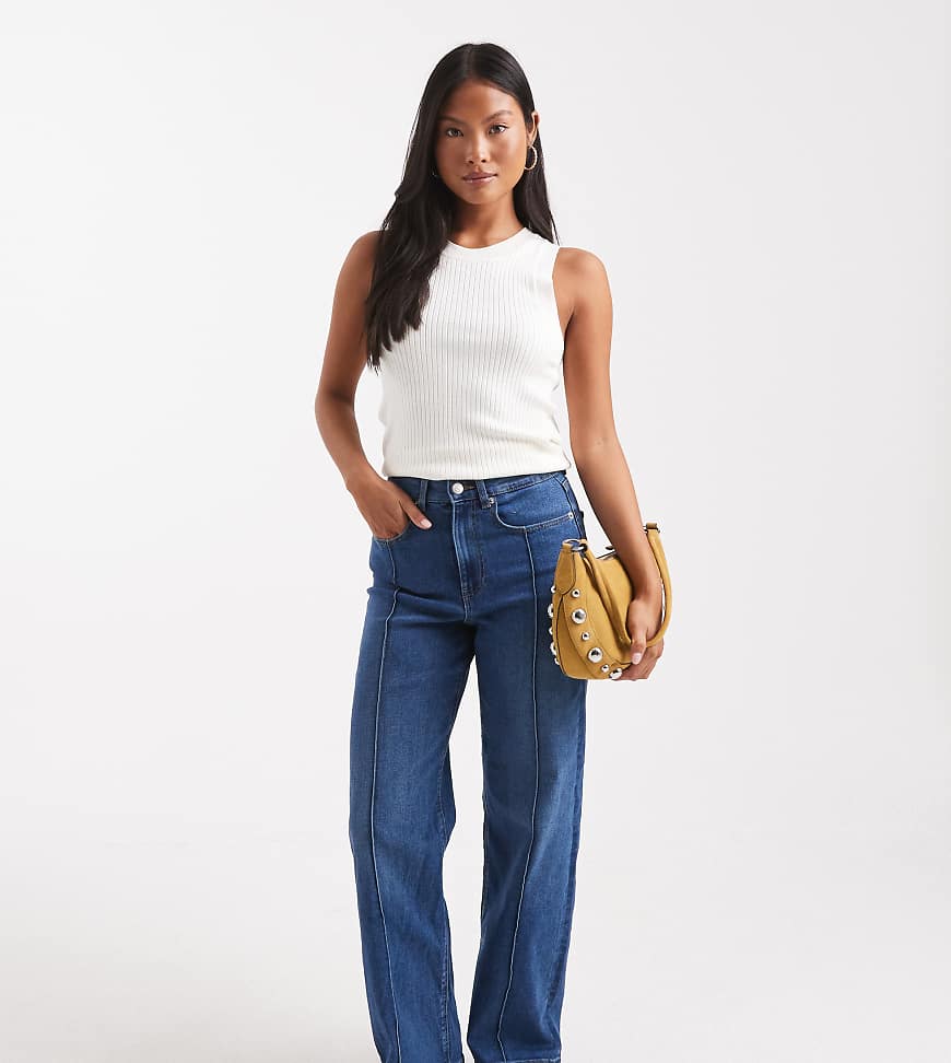 ONLY Petite - Juicy - Jeans aus dunkelblauem Denim mit hohem Bund, weitem Bein und Biesendetail von ONLY Petite