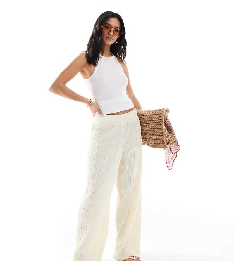 ONLY Petite - Plissierte Hose in Buttermilch mit weitem Bein-Neutral von ONLY Petite